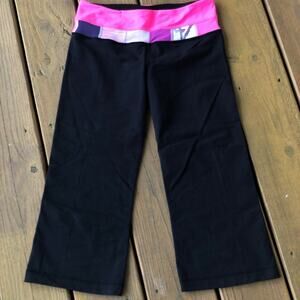 Lululemon Reversible Groove Flare Crop